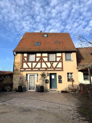 Charmantes Fachwerkhaus mit ausgebautem Dachboden