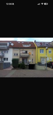 Gepflegte 3-Zimmer-Wohnung mit Balkon in Linkenheim-Hochstetten