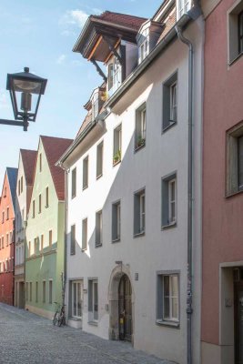 Über den Dächern: 2-Zimmer Wohnung Nähe Donau und Altstadt