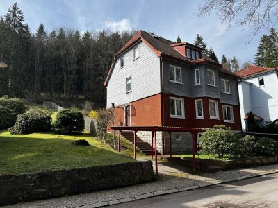 4-Zimmer Wohnung, 1. OG mit Balkon und Gartenbenutzung direkt am Wald  in Ilmenau