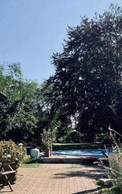 Einfamilienhaus auf 2200 qm großem Traumgrundstück in Isernhagen K.B.
