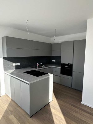 Erstbezug - MÖBLIERTE  2-Zimmer Penthouse Wohnung mit großer Dachterrasse in Boxdorf