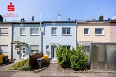 Ihr neues Zuhause: Modernes Reihenhaus mit Garten