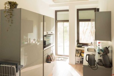 Neuwertige 1-Zimmer-Terrassenwohnung mit Balkon und Einbauküche in Kulmbach
