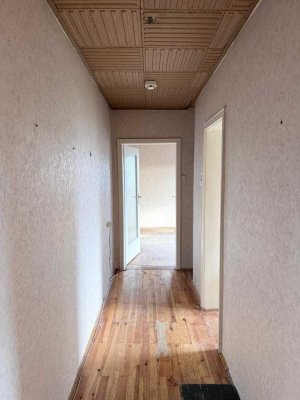 Renovierungsbedürftige Wohnung