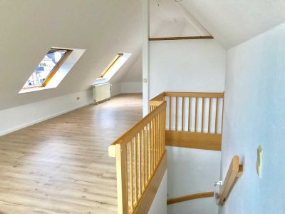 Lichtdurchflutetes 1-Zimmer-Studio in zentraler Lage am Herminghauspark