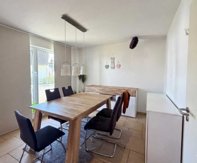 Großzügige 3-Zimmer-Wohnung mit 2 Bädern und großem Balkon in Schlebusch, bezugsfrei ab 01.07.