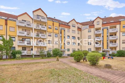 Helle Dachgeschosswohnung mit Balkon, Aufzug und 2 TG-Stellplätzen!