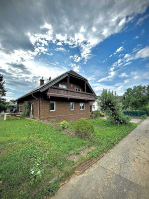 Wohnen, wo andere Urlaub machen: Traumwohnung mit Garten in den Weinbergen