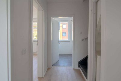 Erstbezug nach Sanierung – Helle Wohnung im Obergeschoss mit Terrasse