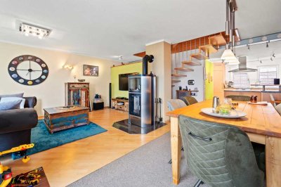 Wohnen wie im eigenen Haus! Top gepflegte und bezugsfreie 4,5 Zimmer Maisonette-Eigentumswohnung