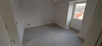 Modernisierte 2-Zimmer Dachgeschosswohnung in Köln-Worringen