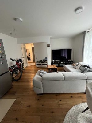 moderne 2-Zimmer-Wohnung mit Einbauküche, Terrasse und kleinem Gartenanteil ab 01.07.26 zu vermieten