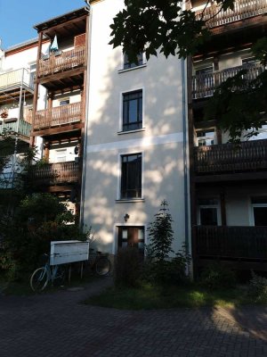 ***Kleine 2 Raum Wohnung mit Einbauküche sucht neue Mieter***