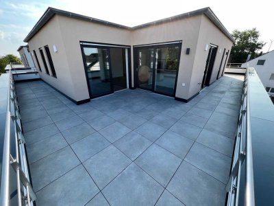 4 ZKB Penthousewohnung mit Einbauküche und großer Dachterrasse (Whg. 10)