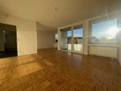 Tolle, großzügige toll ausgestattete 3-Raum Wohnung* Top Grundriss*2 Balkone! Flottenstraße