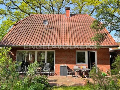 Komfortabel gestaltetes  Einfamilienhaus                  in naturnaher Lage