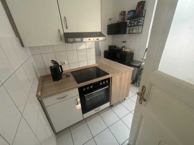 Großzügige Altbauwohnung
