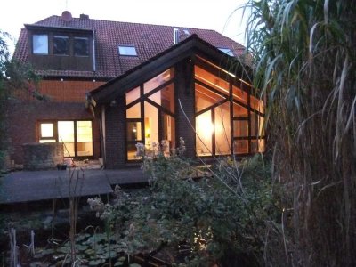 Wenn Sie das Besondere suchen! Großer Wohnbereich mit Wintergarten, Wohnküche, 2 gr. Bäder, Gästebad