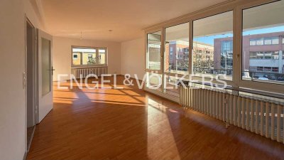 Schöne 3-Zimmer-Wohnung mit großer Loggia!