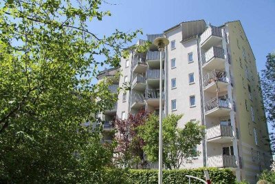 Bärenstein... 2 Zimmer Wohnung mit 2 Balkonen und Einbauküche am Streitsberg