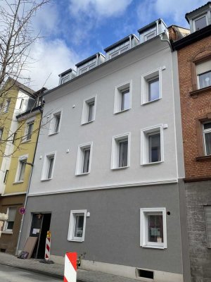 Erstbezug 4-Zimmer-Wohnung KFW 55 EE mit Balkon & Einbauküche
