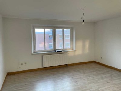 Großzügige 3,5-Zimmer-Wohnung mit Einbauküche