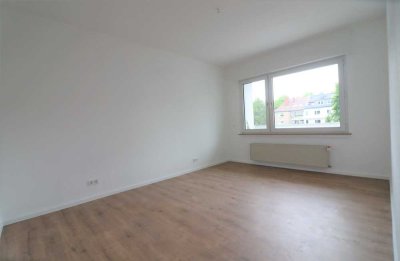 ***INNENSTADT-SÜD: am Stadewädlichen, Lichtdurchflutete Wohnung mit Balkon ***
