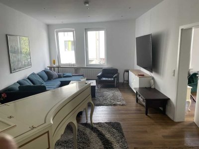 Helle möblierte 4-Zimmer  Wohnung mit Balkon im 1. OG in Wohnen auf Zeit in Detmold