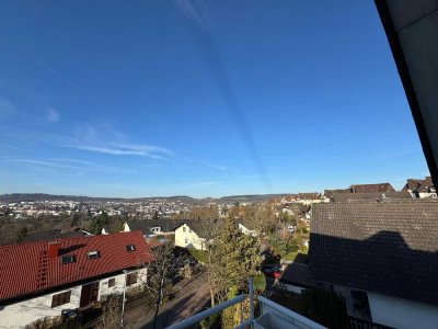 Charmante 2 Zimmer-Galerie Wohnung mit großem Balkon