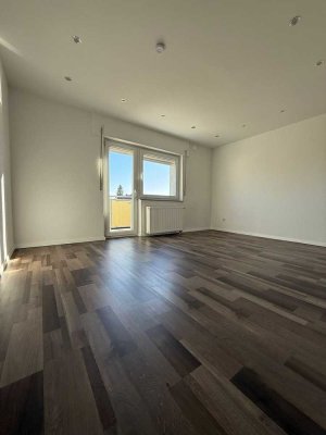 4-Zimmer-Wohnung, Balkon mit Garten und Stellplatz in Sankt Leon-Rot 017661731618