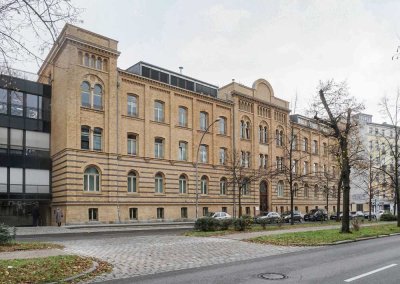 Einzigartige Wohnung mit Loft-Charakter im historischen Gebäude