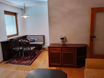 Möblierte 1-Zimmer Altbauwohnung mit Balkon in Innsbruck