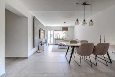 PROVISIONSFREI ! Moderne 4- Zimmer-EG- Wohnung mit großzügigen Wohnbereich & Terasse