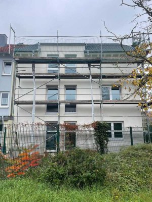 NEUBAU Erstbezug: 4 ZKBB mit ca. 98 m² Wfl. mit Balkon in einem 4 FH mit Energieklasse KfW 40