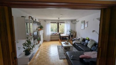 Helle 2,5-Zimmer-Wohnung mit Terrasse und Garten im Frauenland