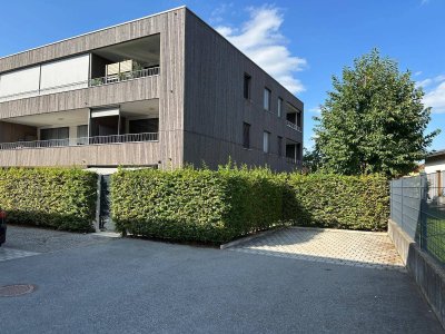 Großartige Zweizimmer Gartenwohnung teilmöbliert zu vermieten