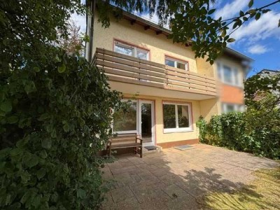 Charmante Doppelhaushälfte mit Modernisierungspotenzial- Ortsteil Moschendorf
