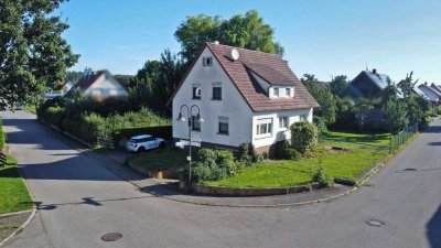 Charmantes EFH mit Garten und Garage
