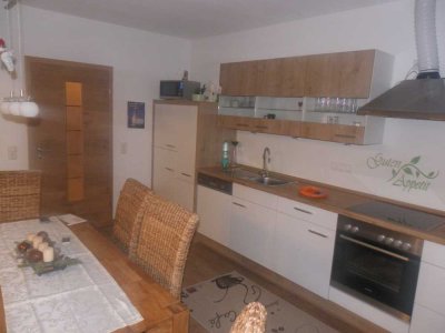 Renovierte 2,5-Zimmer-Wohnung mit Balkon in Johanniskirchen