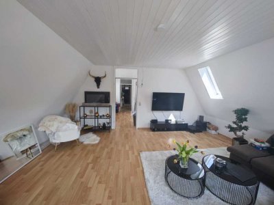 4-Zimmer-Maisonettewohnung direkt am Marktplatz in Leonberg - 4. Stock, ohne Aufzug und Balkon