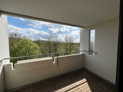Rüppurr +++ Lichtdurchflutete 3,5-ZI ETW mit neuer EBK und Sonnenbalkon mit phantastischer Aussicht