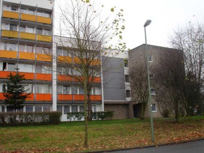 2-Zimmer-Wohnung mit Loggia und neuem Bad