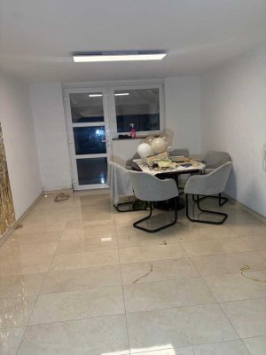Charmante 1-Zimmer-Anliegerwohnung im Südteil eines EFH in Korntal-Münchingen, ca. 50 m²