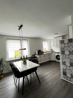 Charmante 2-Raum-Wohnung mit Einbauküche in Suhl – Lautenberg