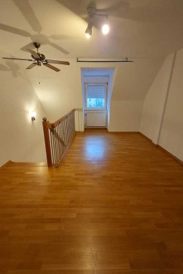 Großzügige 4,5-Zimmer Maisonette-Wohnung mit Balkon im Zentrum von Aichach