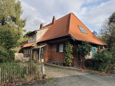 Altes Bahnhofsgebäude in Soderstorf in modernisiertem Zustand