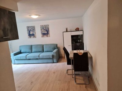 2 Room Basement Apt. with Garden in D-Golzheim - 2 Zimmer Souterrain Appt. mit Garten in D-Golzheim