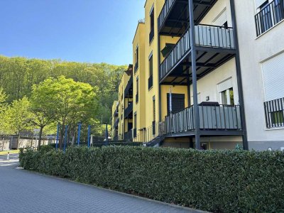 Helle 2-Zimmer-Wohnung mit Einbauküche, Garten & 3 m Deckenhöhe