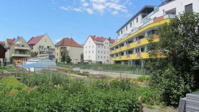 Ruhige, helle 3-Zimmer-Wohnung, 94 qm. Zentrumsnähe